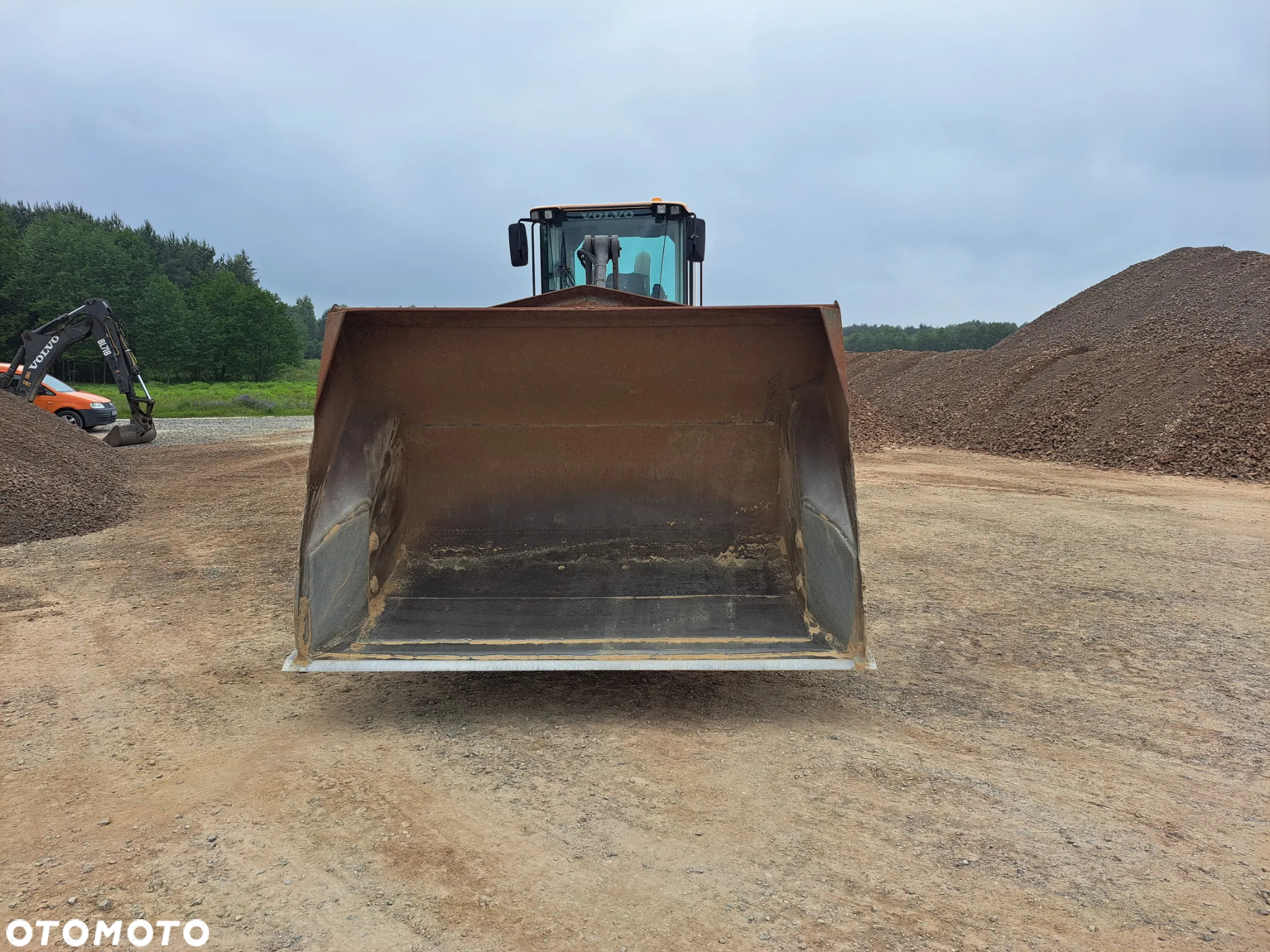 Volvo L120F - 2