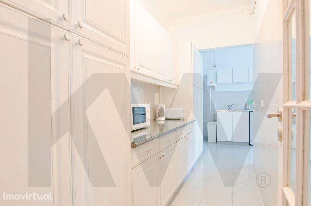 Apartamento T9 com terraço da Estrada de Benfica - Grande imagem: 5/31