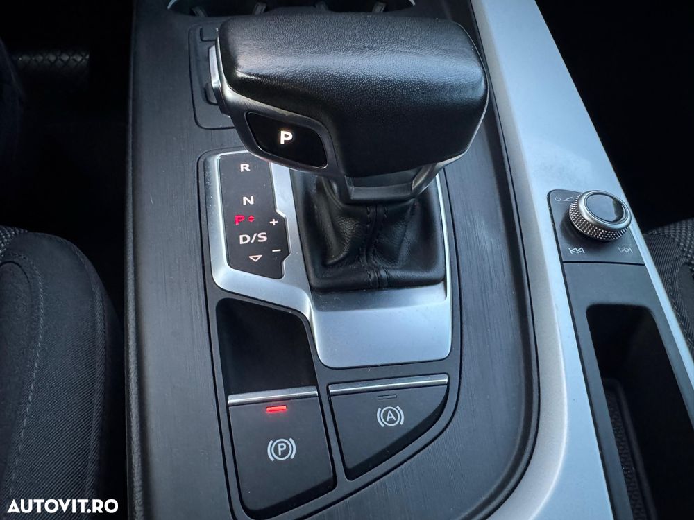 Audi A4 2.0 TDI S tronic - 23
