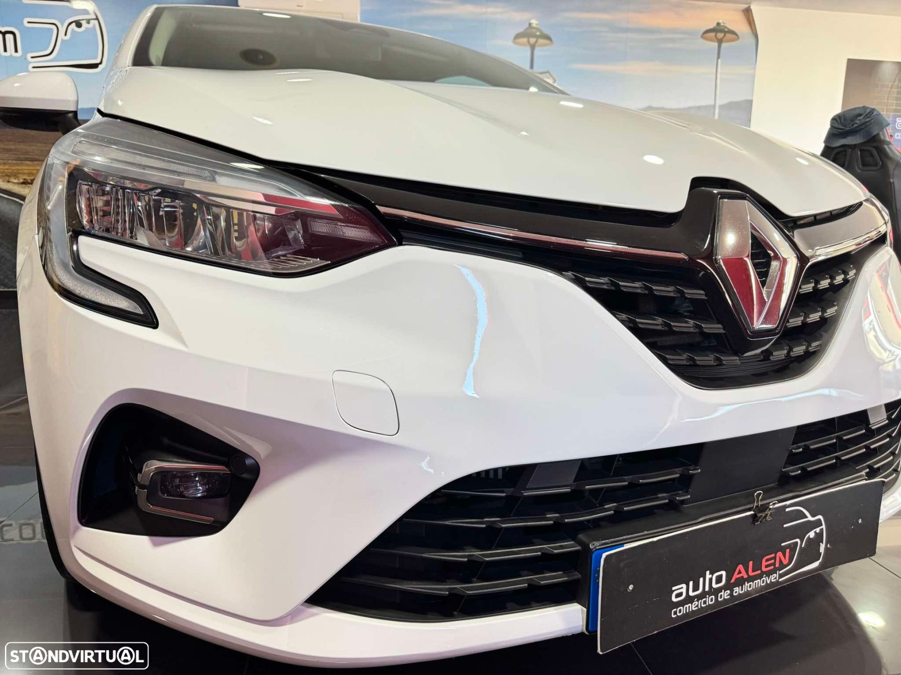 Renault Clio 1.0 TCe Intens Bi-Fuel - 3
