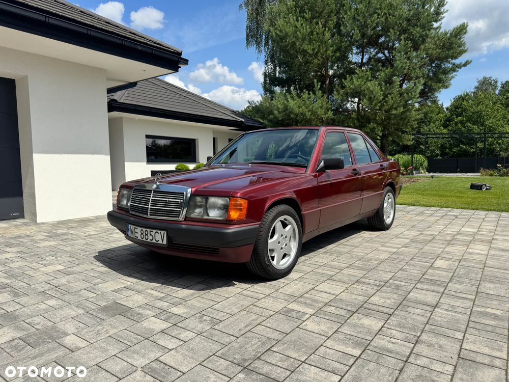 Mercedes-Benz W201 (190) - 1