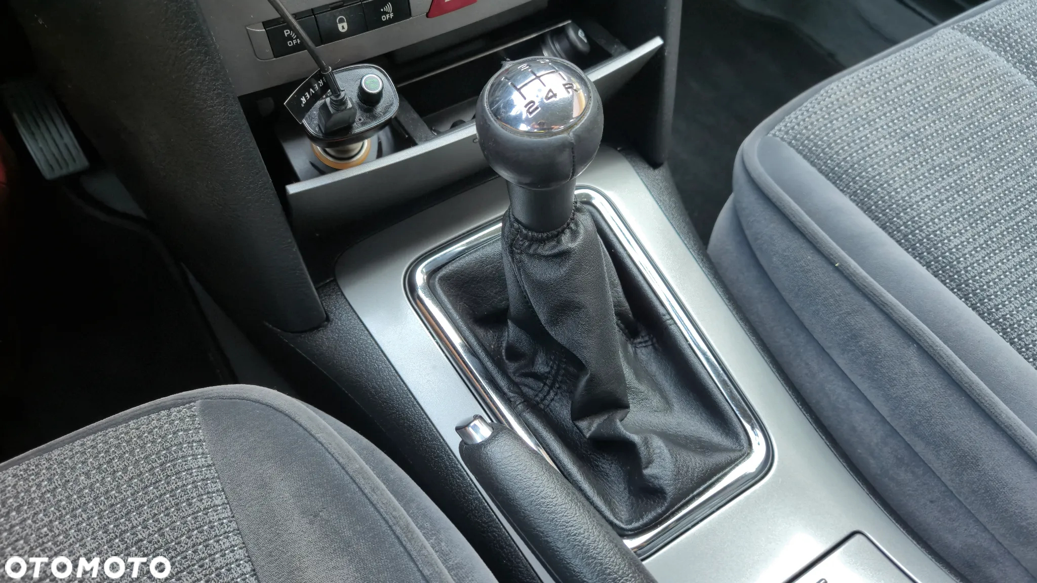 Peugeot 407 - 13
