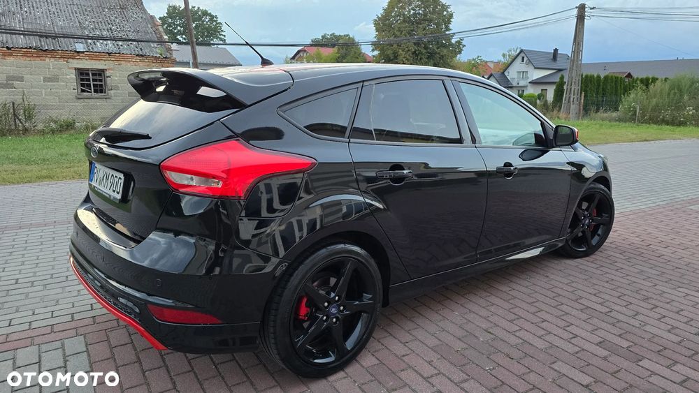 Ford Focus 1.5 EcoBoost ST-Line - 4