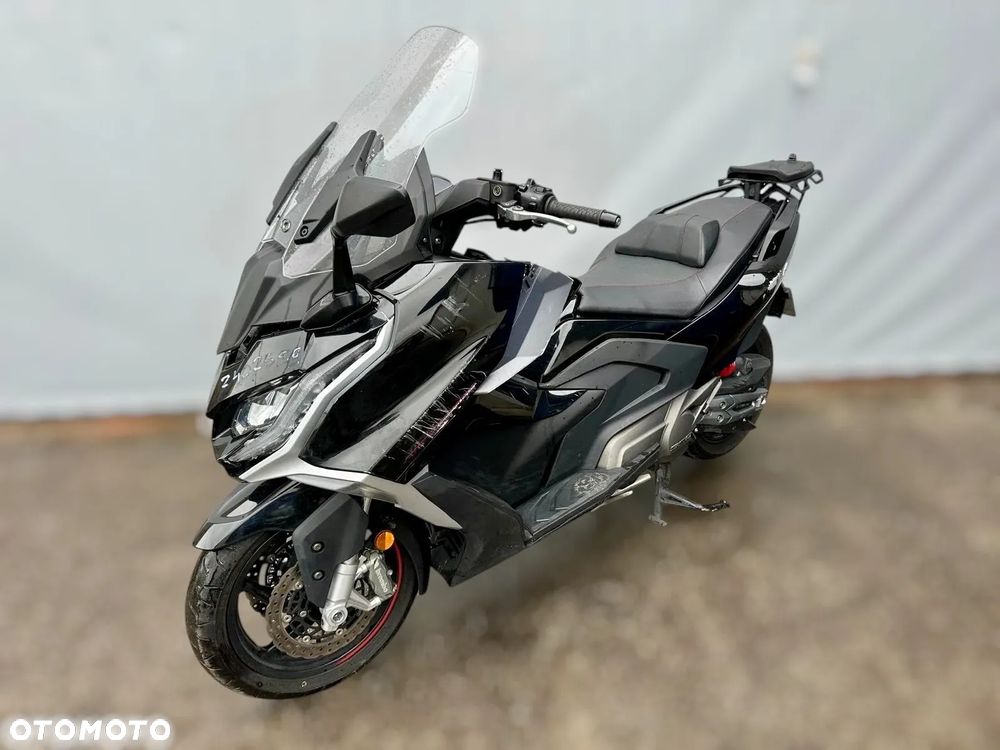 Kymco AK 550 - 5