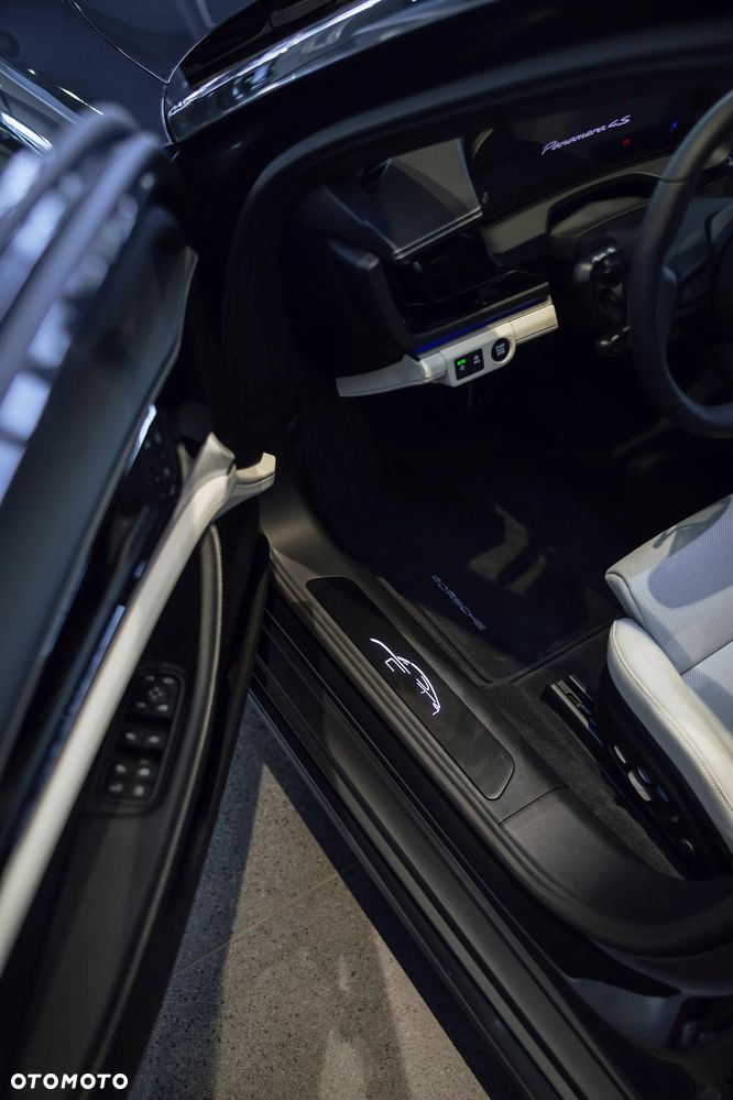 Porsche Panamera 4S E-Hybrid - 22