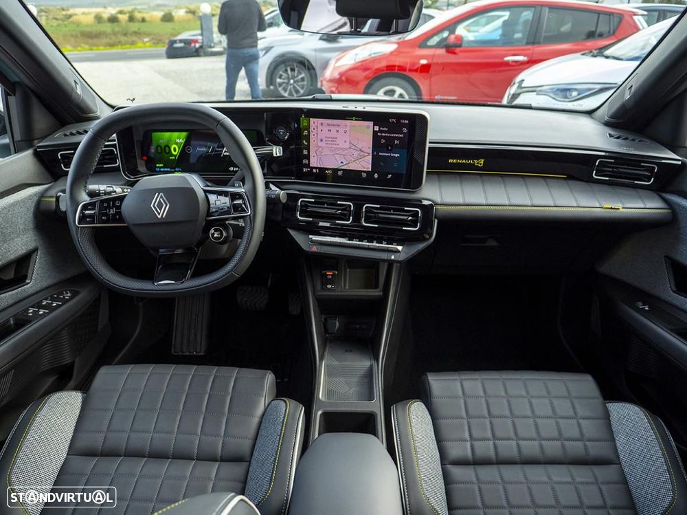 Renault 4 E-Tech 52 kWh Iconic Autonomia Conforto - 35