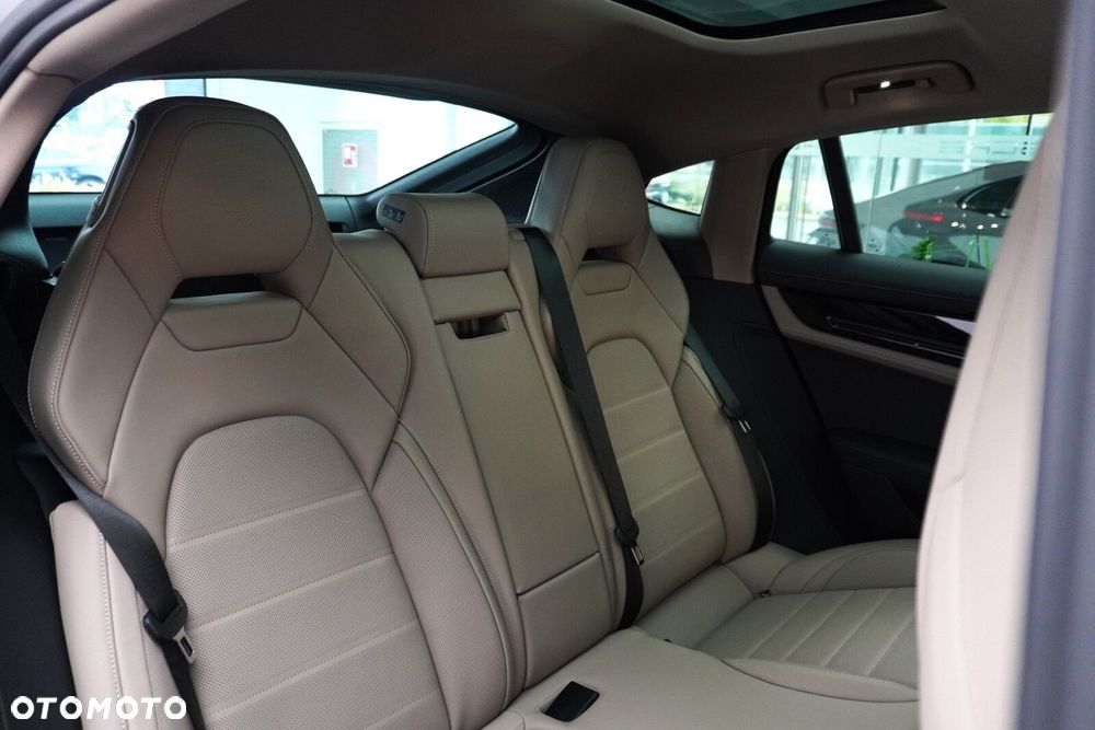 Porsche Panamera - 13