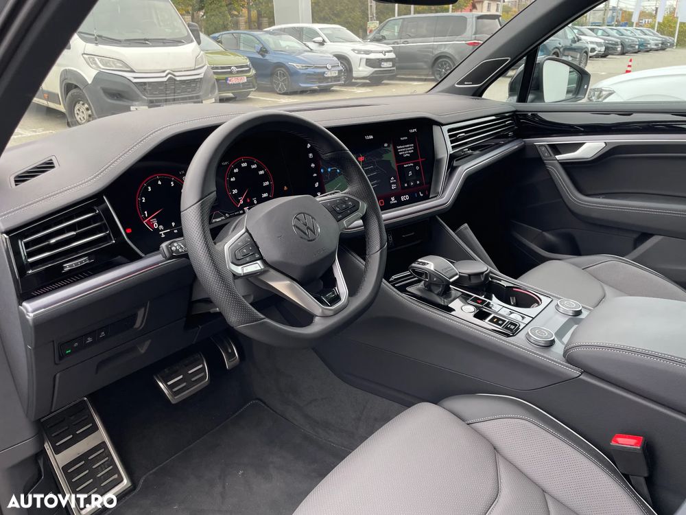 Volkswagen Touareg - 13
