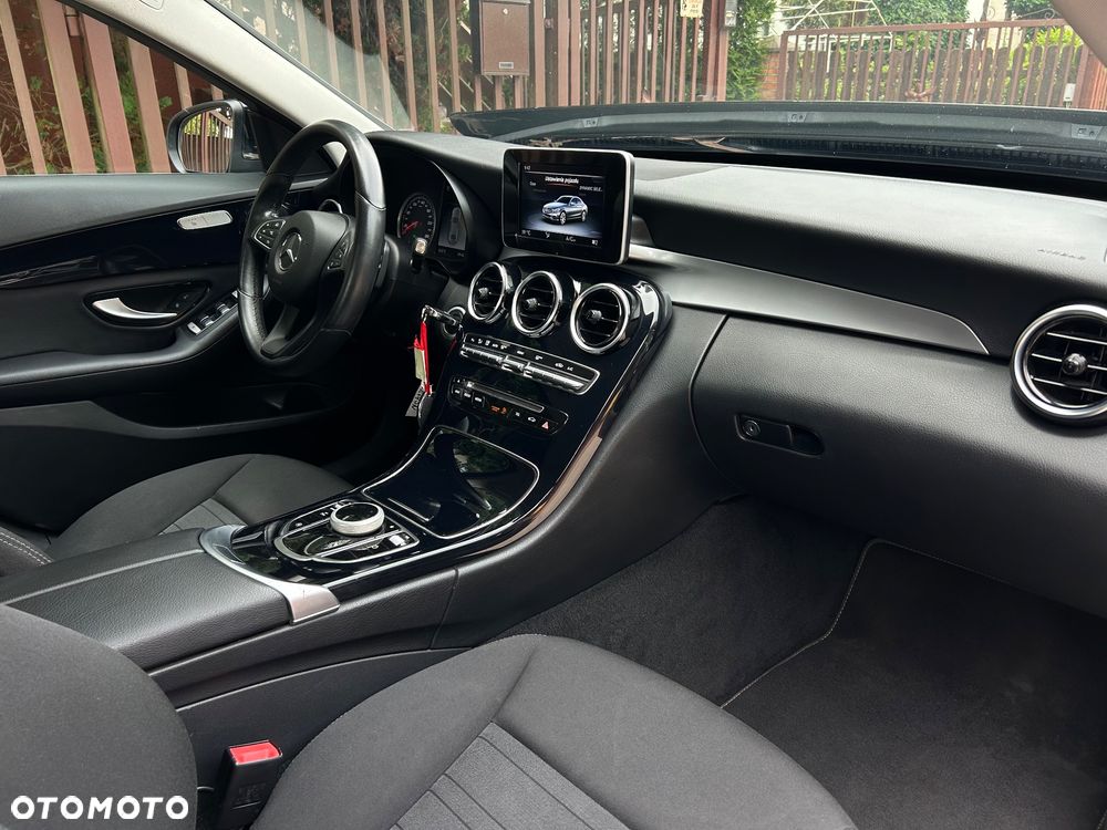 Mercedes-Benz Klasa C 180 9G-TRONIC - 18