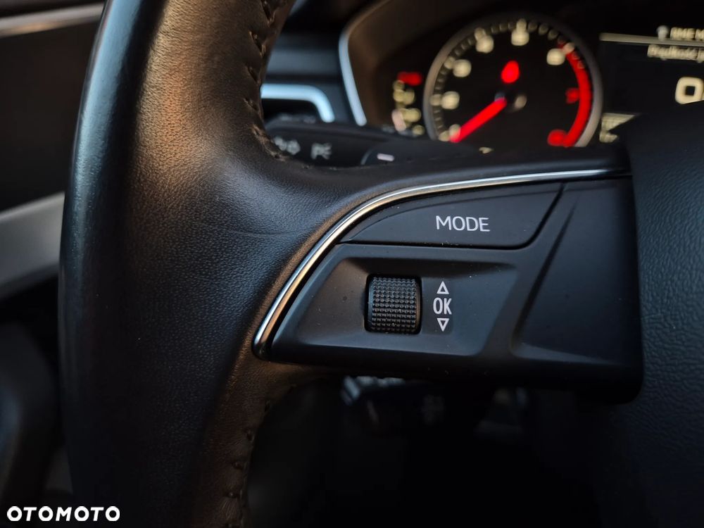 Audi A4 Limousine 2.0 TFSI ultra S tronic - 16