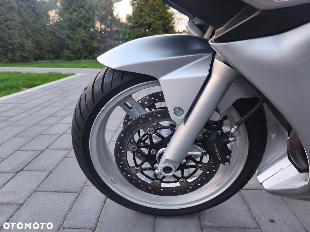 Suzuki SV - 19