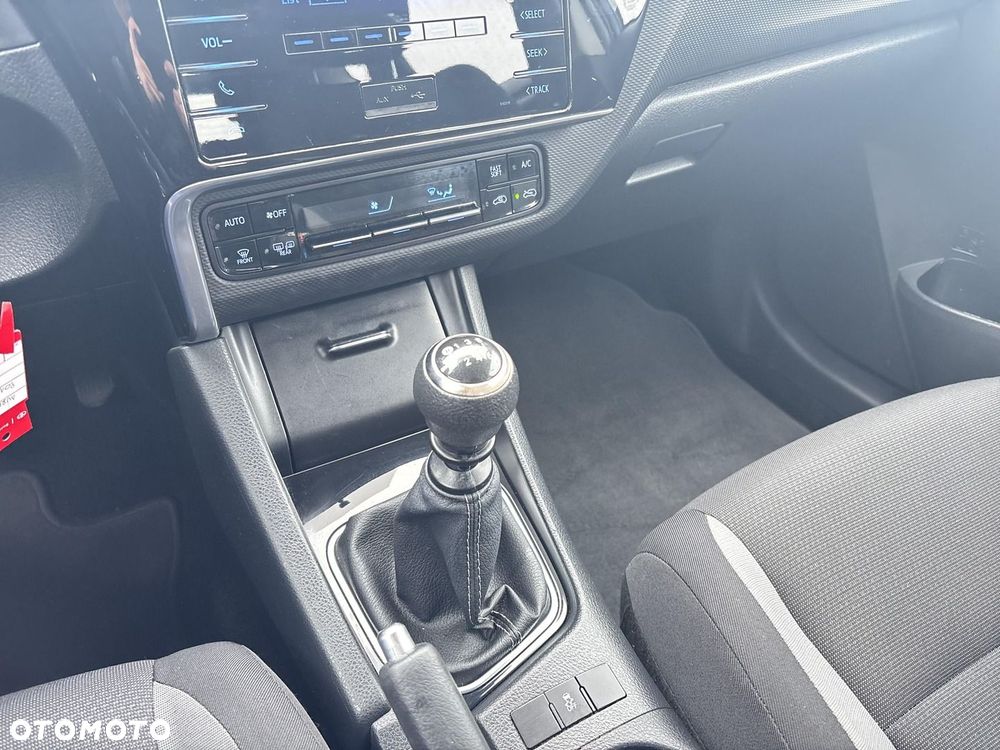 Toyota Auris 1.33 VVT-i Active - 22