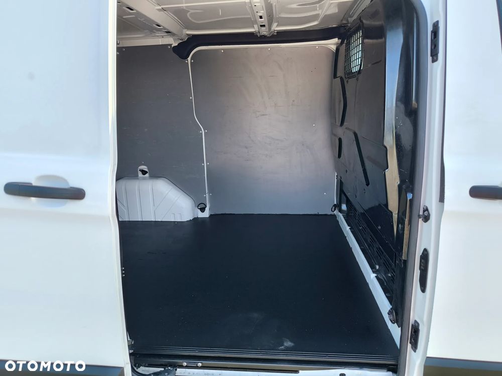 Ford Transit Custom - 13