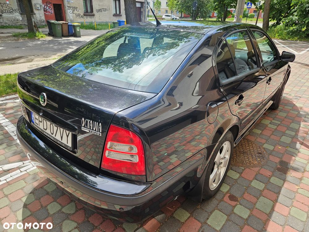 Skoda Octavia 1.6 Tour - 5