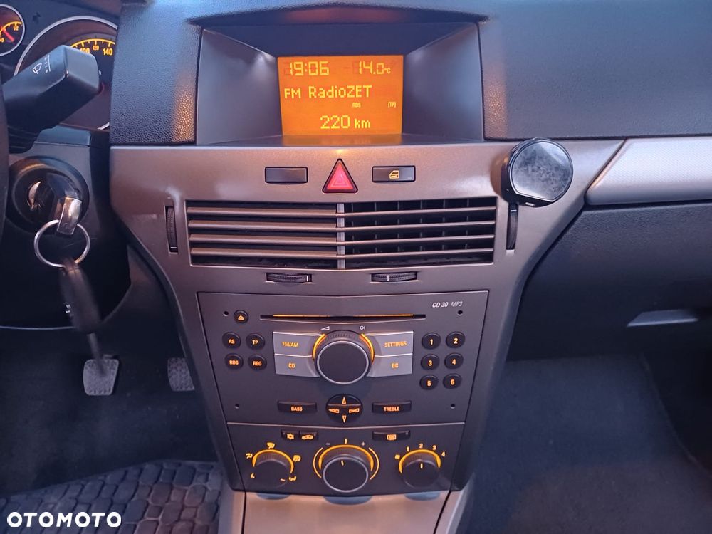 Opel Astra 1.6 Start - 11