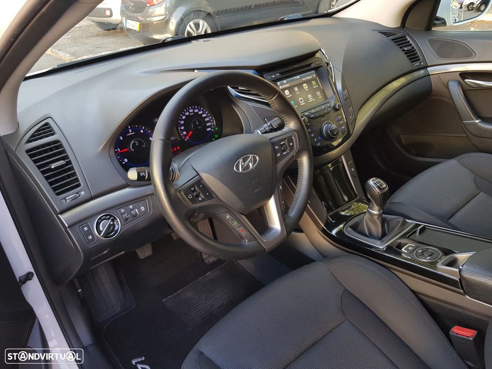 Hyundai i40 SW 1.7 CRDi Blue Comfort - 14
