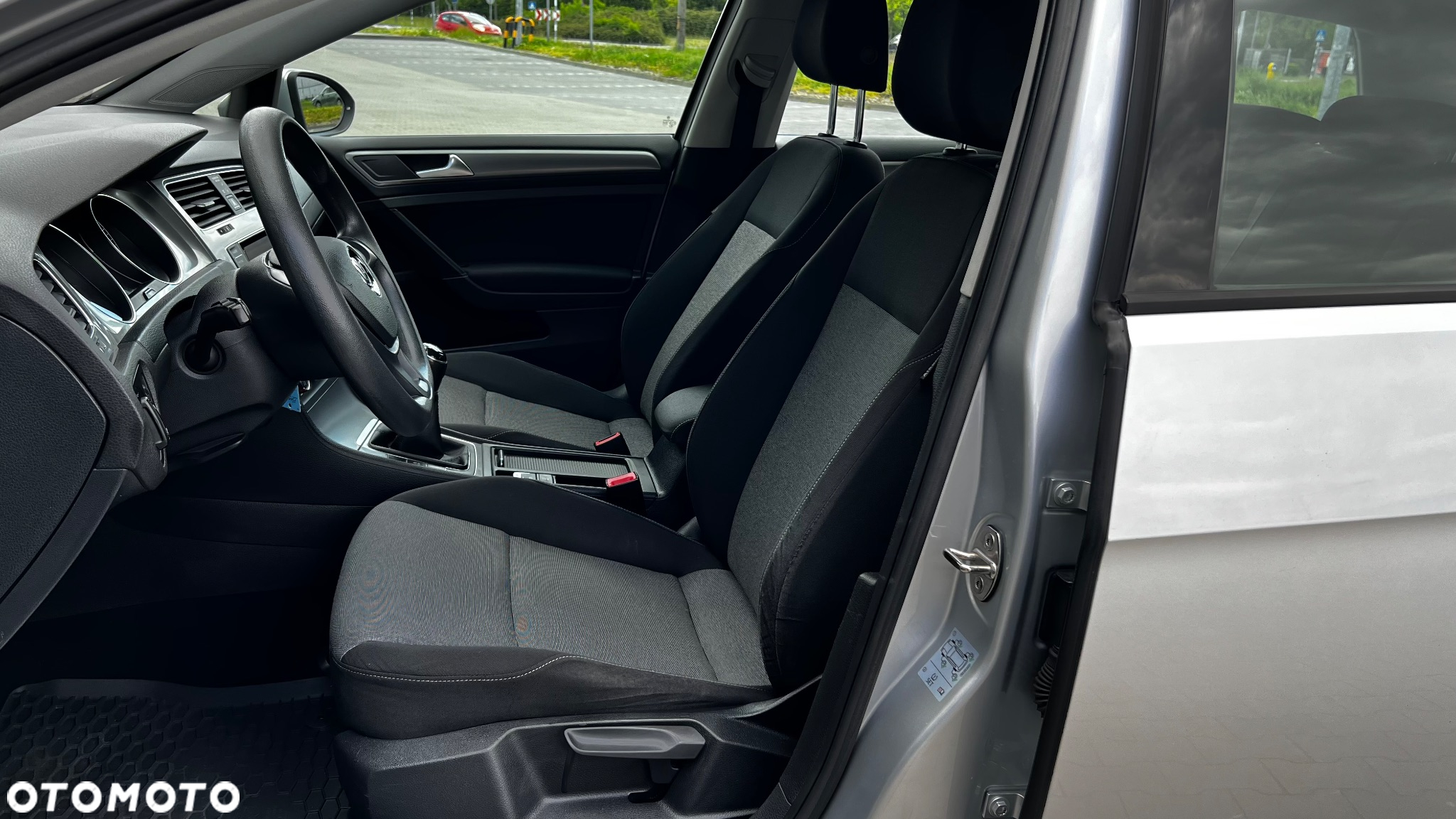Volkswagen Golf 1.6 TDI BlueMotion Technology Trendline - 24