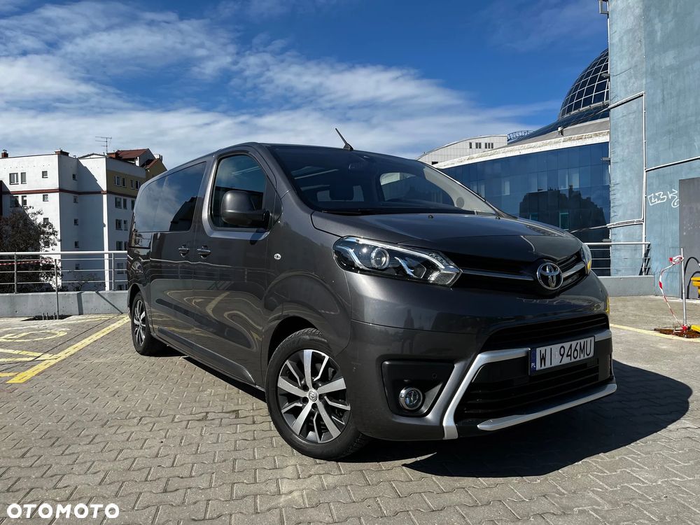 Toyota ProAce Kombi D-4D Medium 2,8t - 1