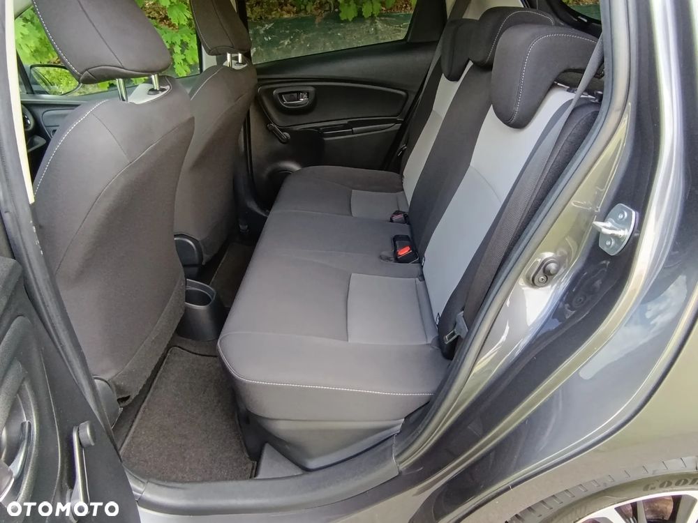 Toyota Yaris Hybrid 100 Premium - 18