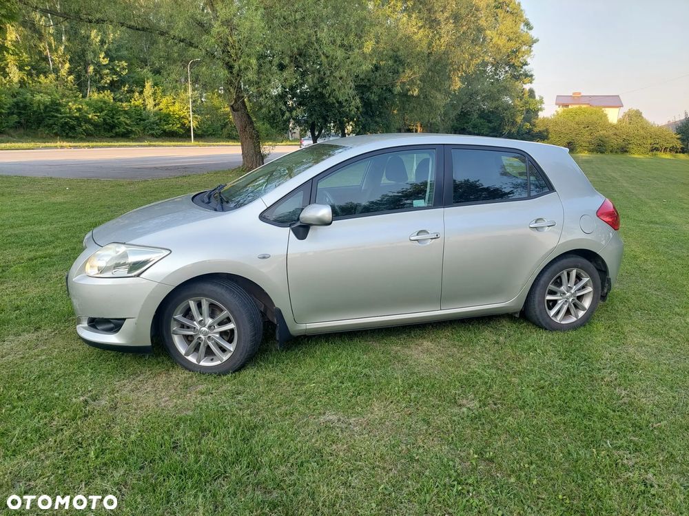 Toyota Auris 1.6 Premium - 2