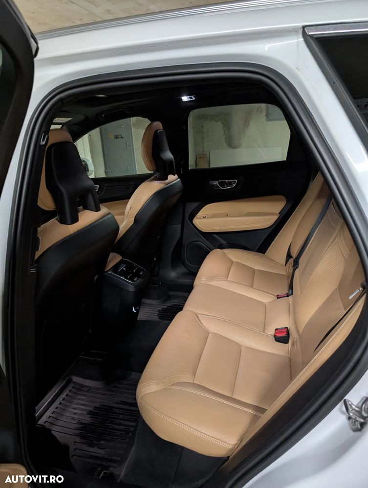 Volvo XC 60 T5 AWD Inscription - 11