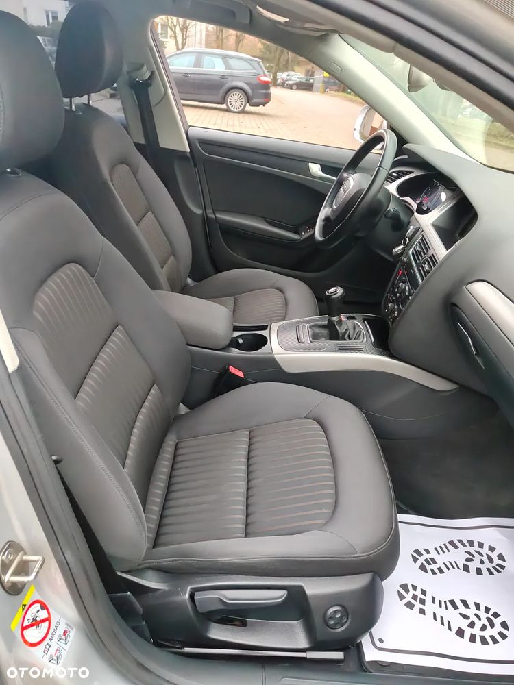 Audi A4 Limousine - 11