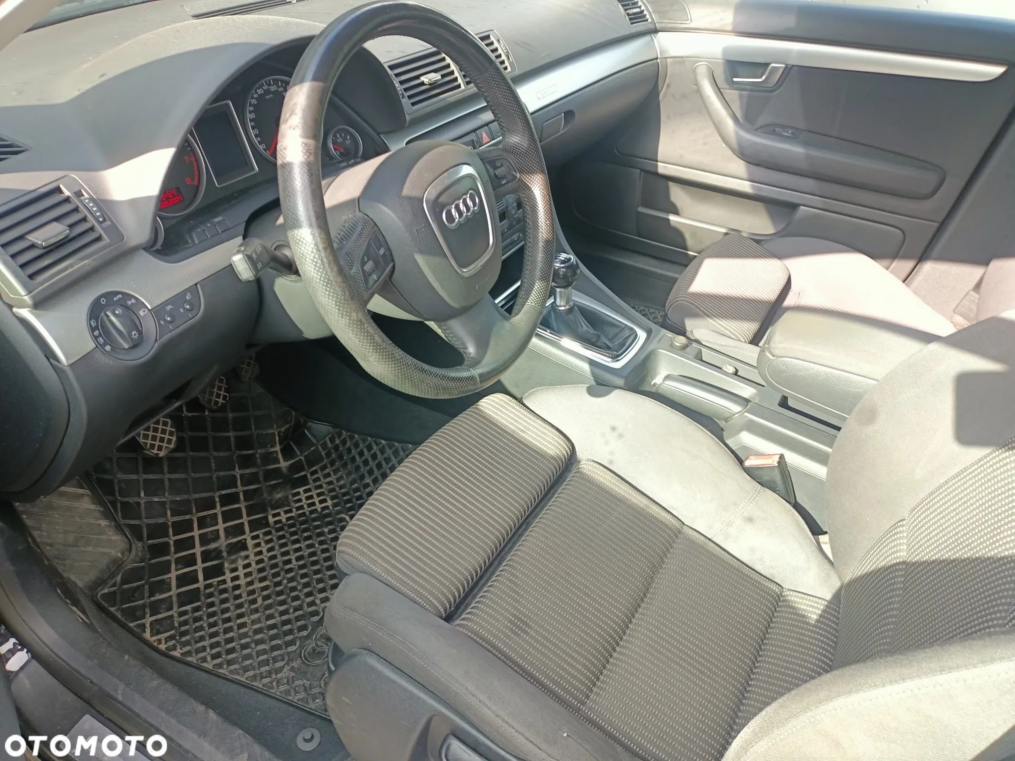 Audi A4 2.0 T FSI quattro - 12
