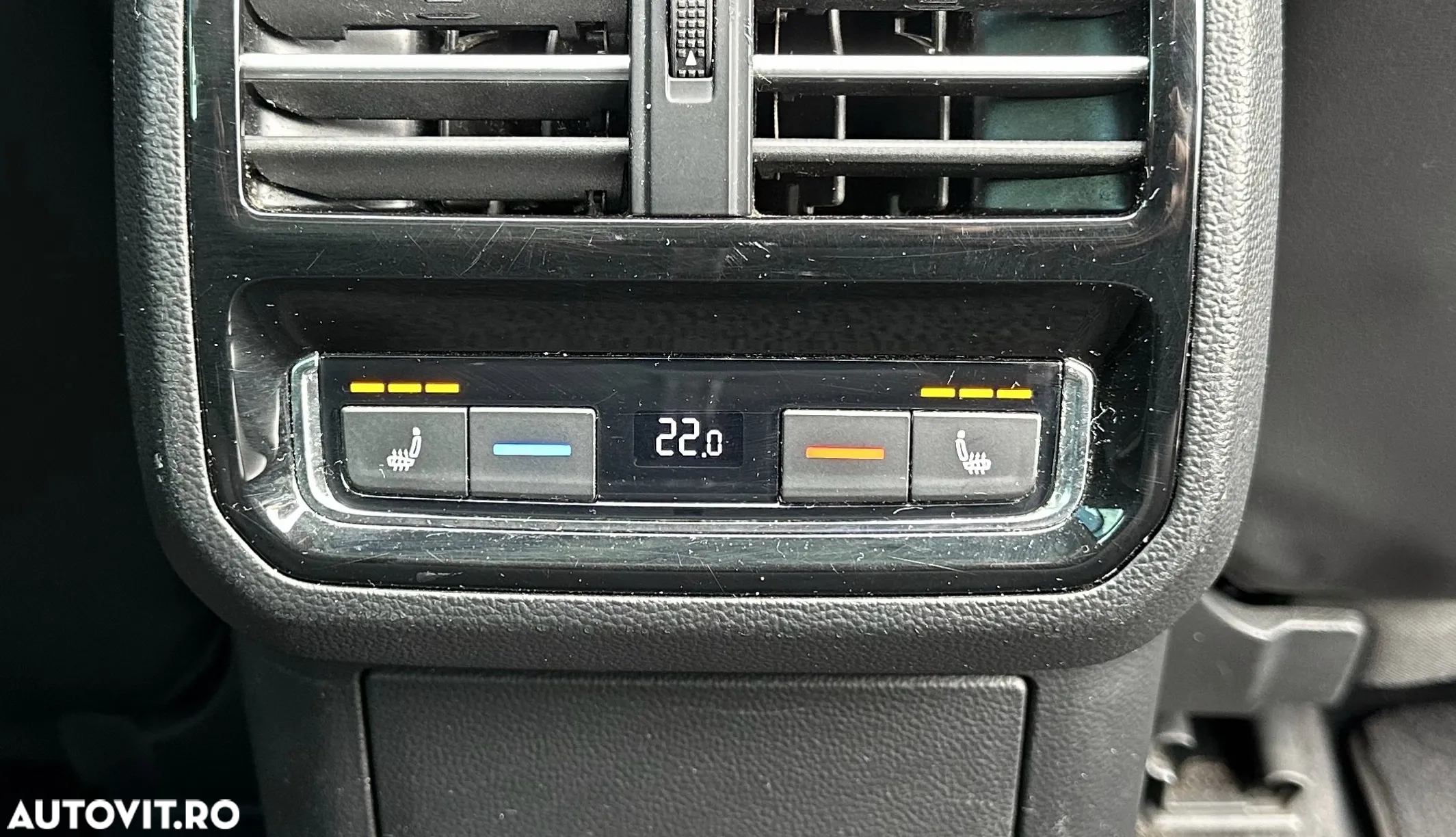 Volkswagen Passat - 17