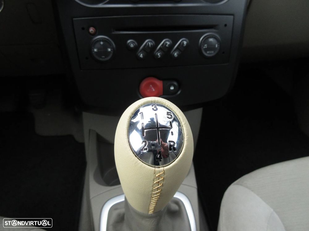 Renault Clio 1.2 16V Dynamique Luxe - 34