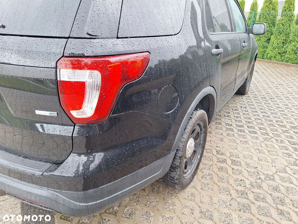 Ford Explorer - 22
