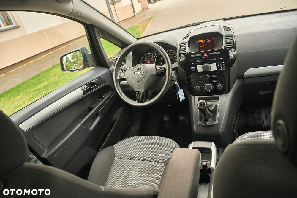 Opel Zafira 1.8 16V Comfort - 33