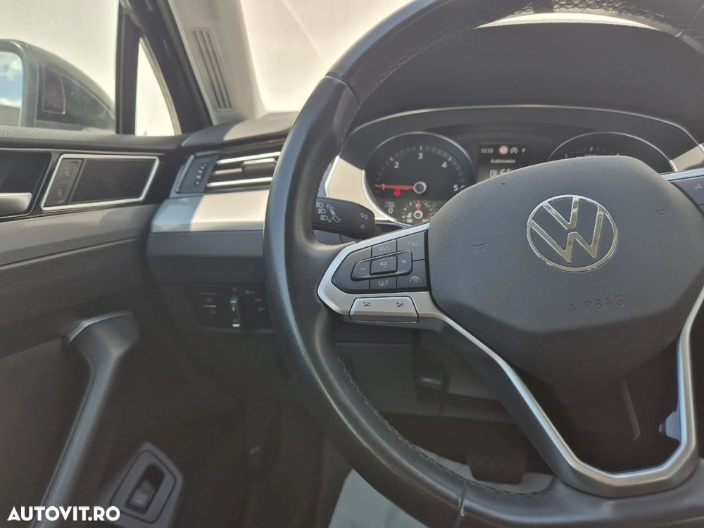 Volkswagen Passat Variant 2.0 TDI DSG Comfortline - 16