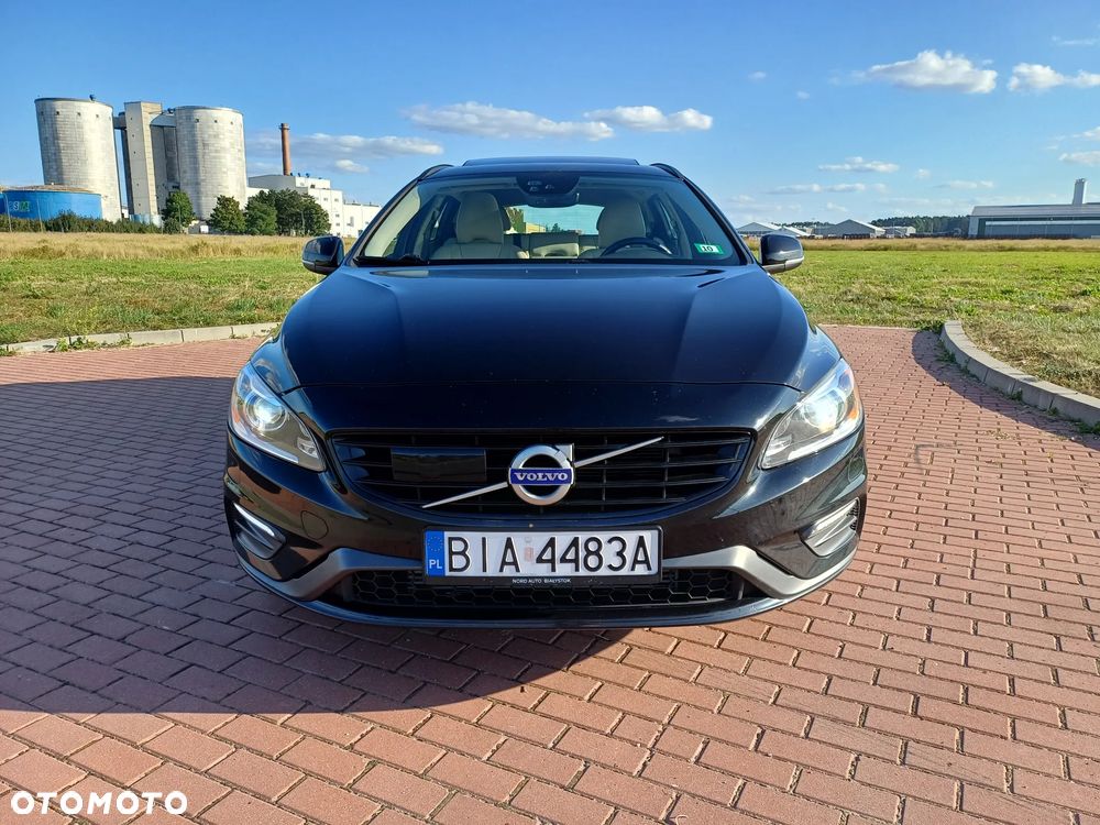 Volvo V60 T5 Drive-E Dynamic Edition (Momentum) - 2