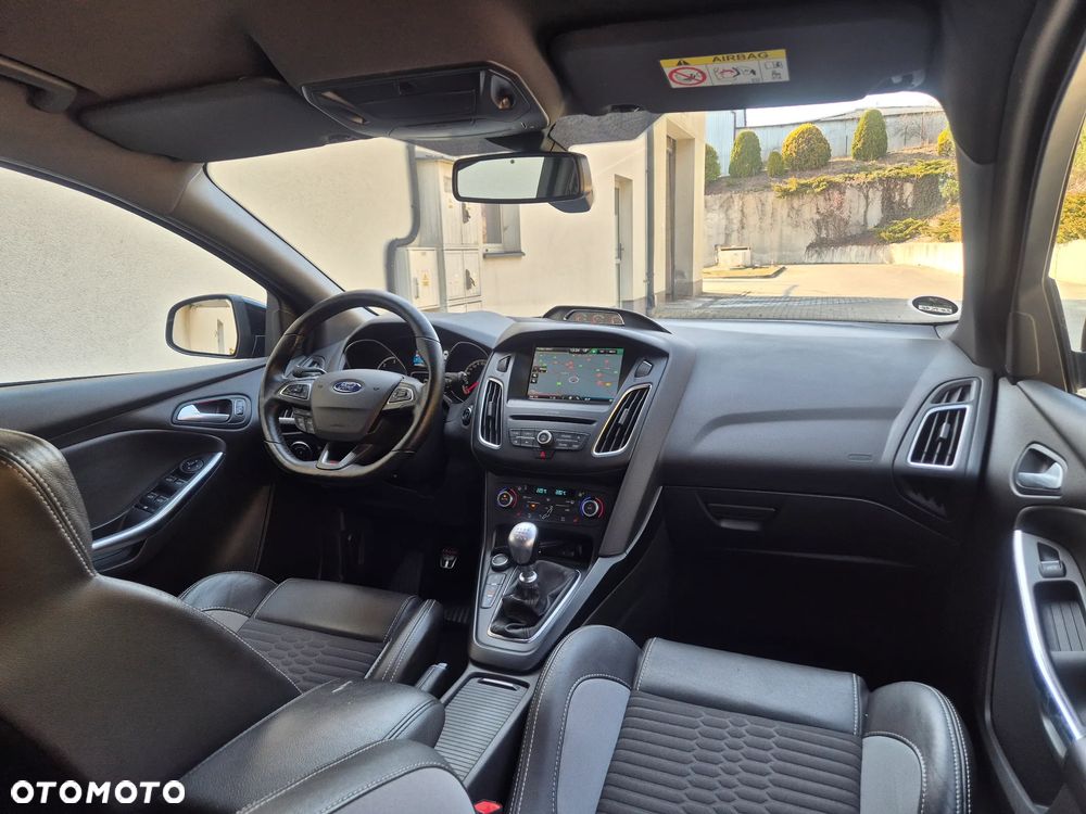 Ford Focus 2.0 TDCi ST mit Leder-Exclusiv-Paket - 13