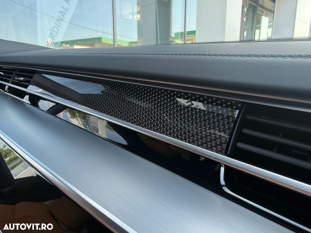 Audi A8 - 35