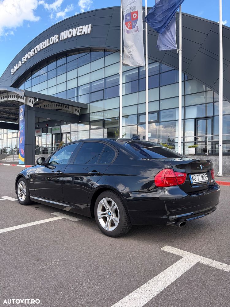 BMW Seria 3 320d DPF Aut. - 3