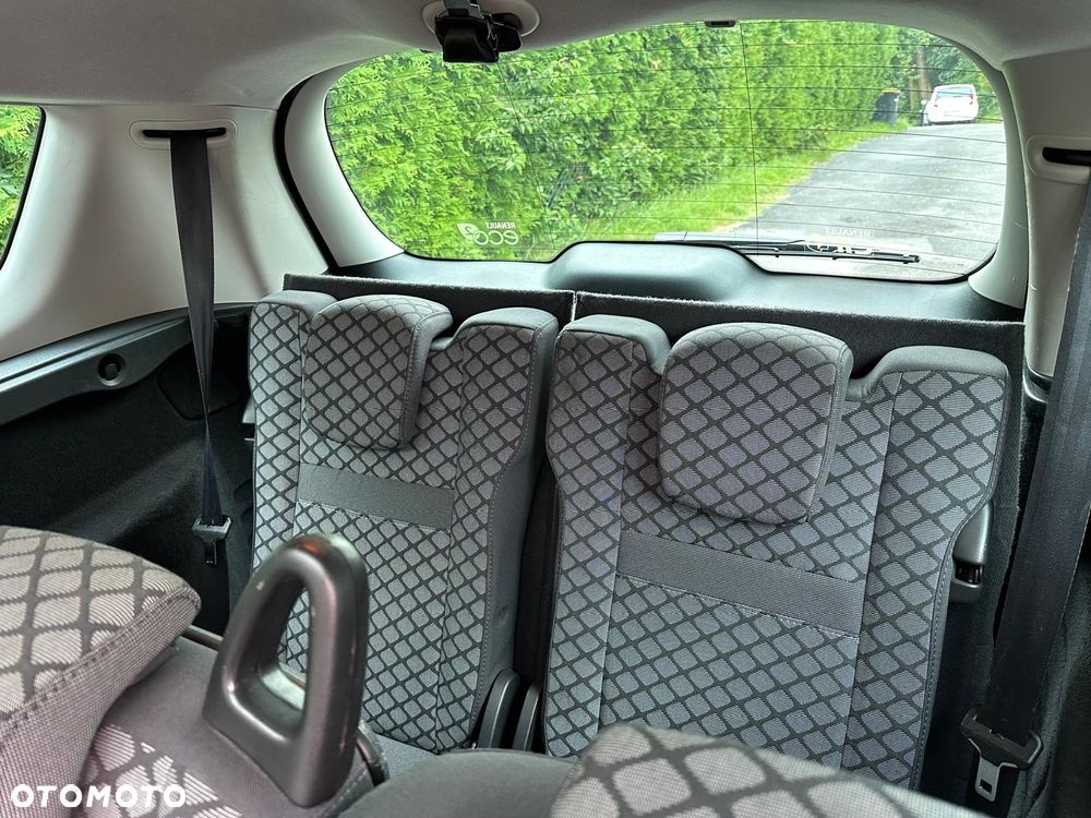 Renault Grand Scenic - 11