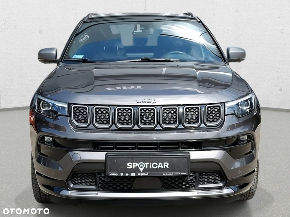 Jeep Compass - 4