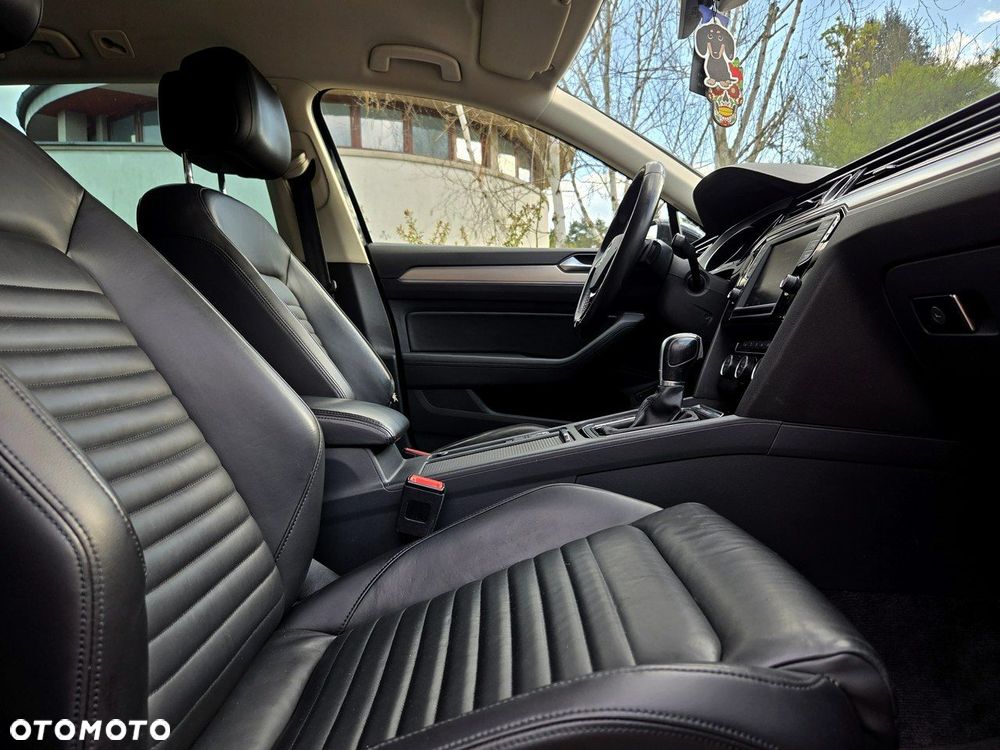 Volkswagen Passat - 5