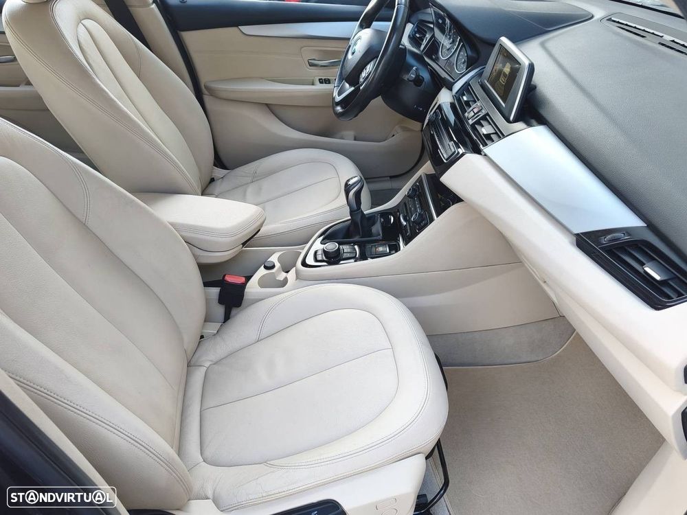 BMW 216 Gran Tourer d 7L Line Luxury - 22