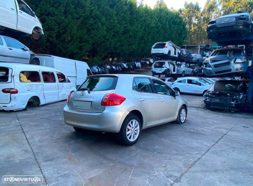 Toyota Auris 1.4 D-4D (90cv) de 2007 - Peças Usadas (7370) - 4