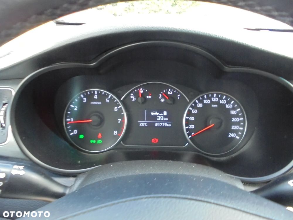 Kia Carens 1.6 GDI L 7os - 38