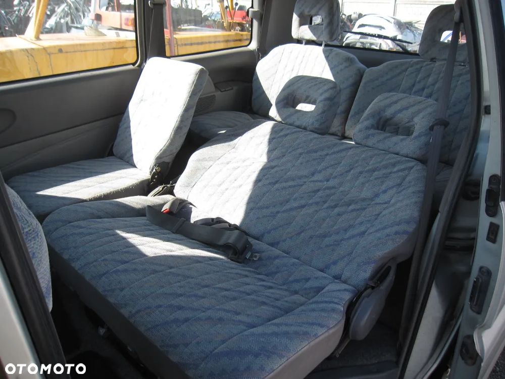 Mitsubishi Space Gear środek wnętrze siedzenia fotele fotel - 3