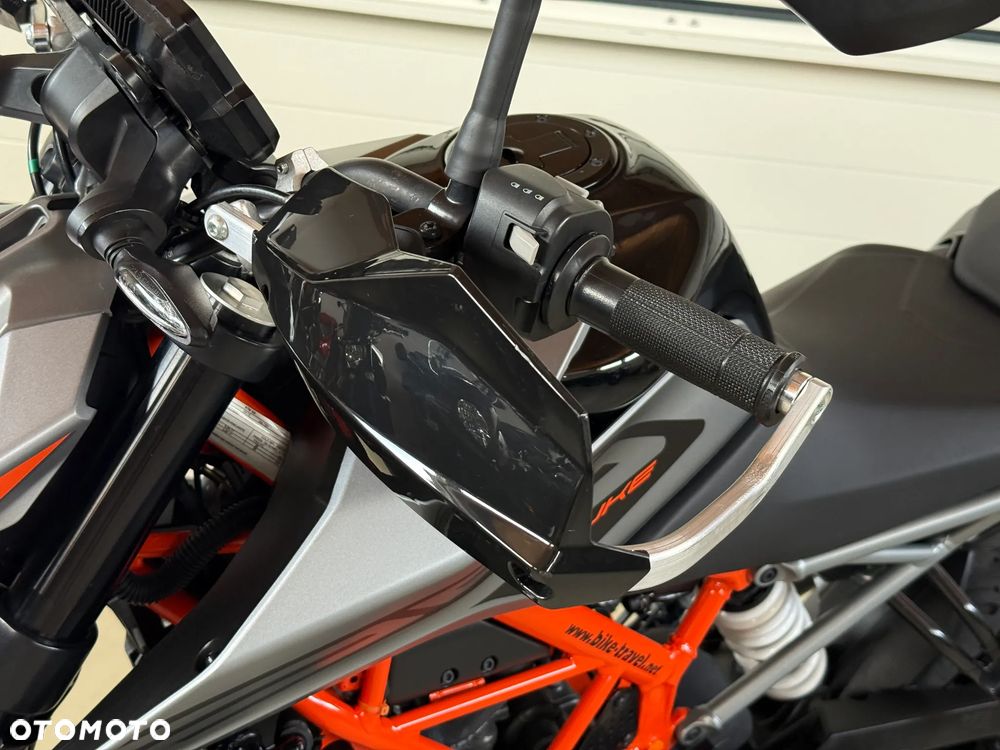 KTM Duke 125 - 19