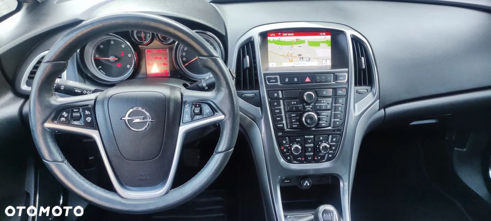 Opel Astra 2.0 CDTI Exklusiv - 26