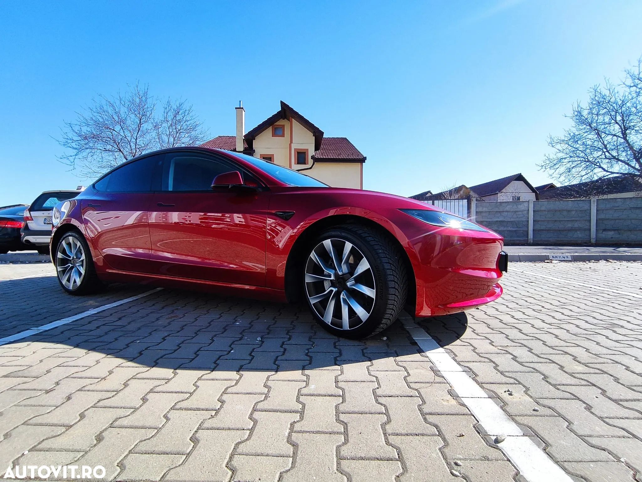 Tesla Model 3 - 1