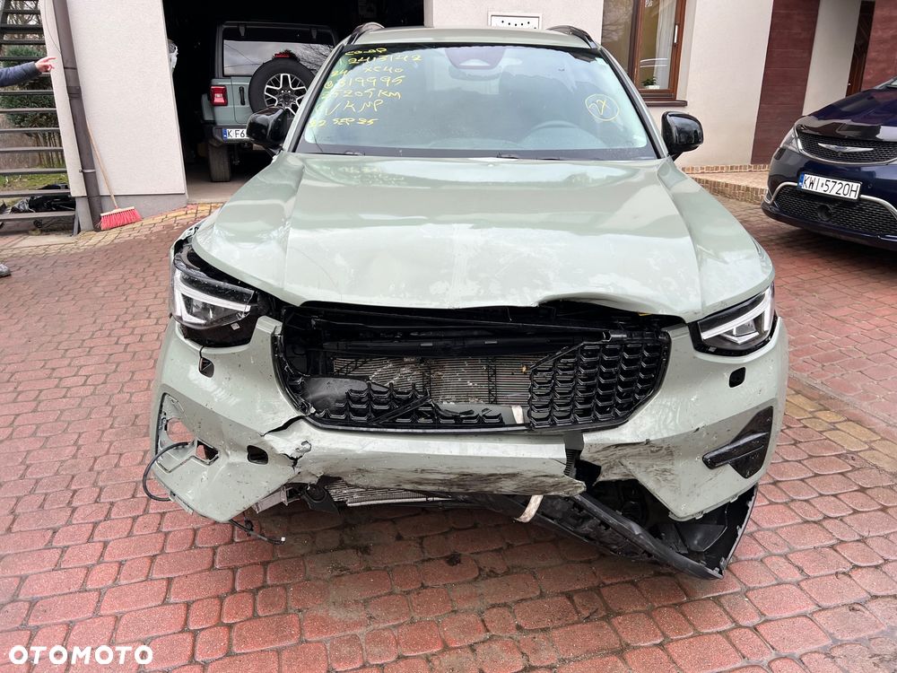 Volvo XC 40 - 18