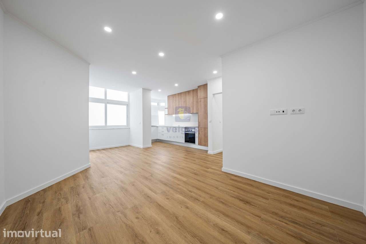 Apartamento T4 Remodelado – Conforto e Modernidade no Barreiro - Grande imagem: 3/29