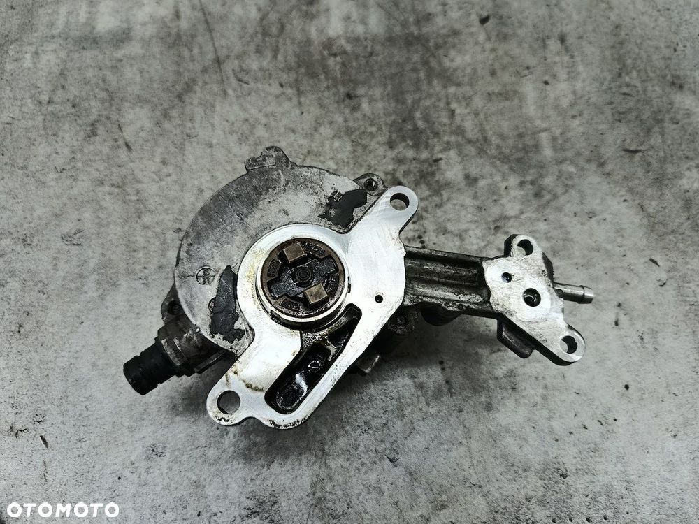 POMPA VACUM VW TOURAN I 038145209C BOSCH 1.9 TDI - 3