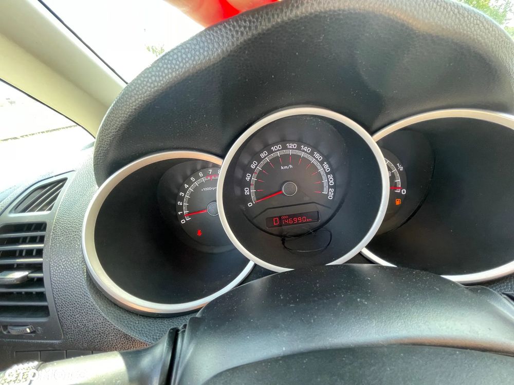 Kia Venga 1.6 CVVT Automatik Dream-Team Edition - 16